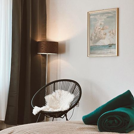 Leon Sleep&Stay Касел Екстериор снимка